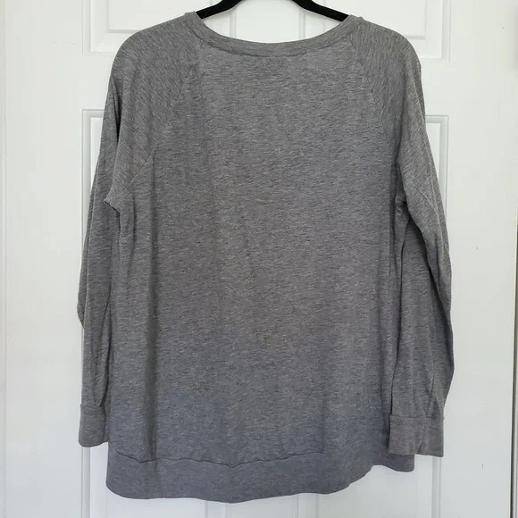 3for$25 Victoria secret PINK grey sweater sweatshirt v-neck top long sleeve - Picture 5 of 5
